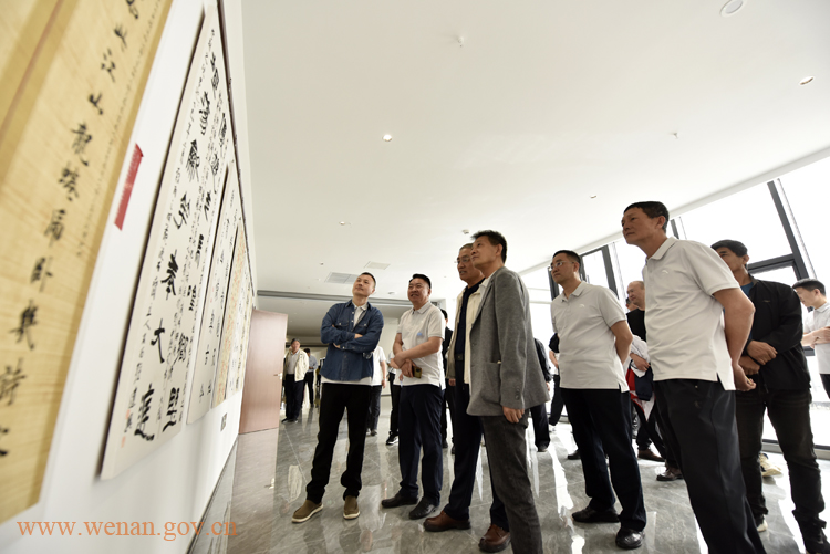 我县举办首届“万物兴”楹联书法邀请展